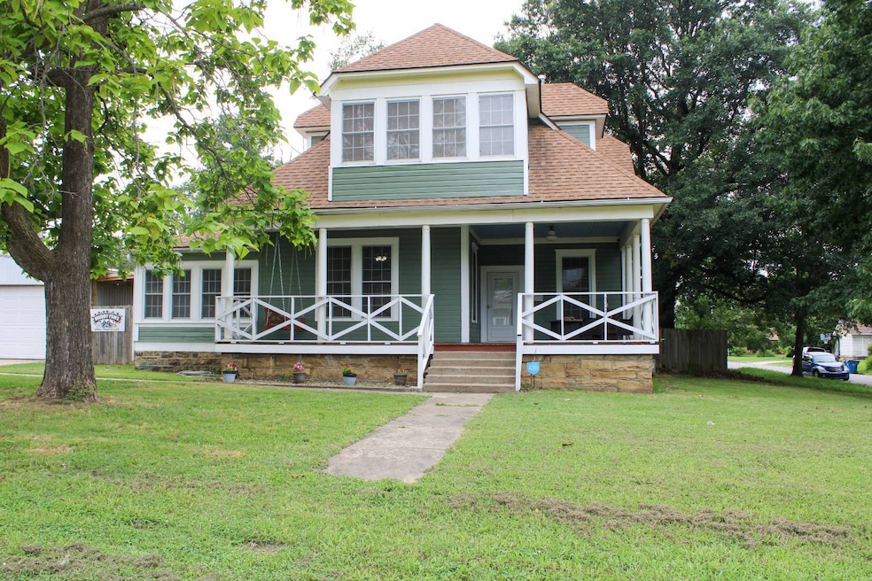 703 S 5th St, McAlester, OK 74501 - photo 1