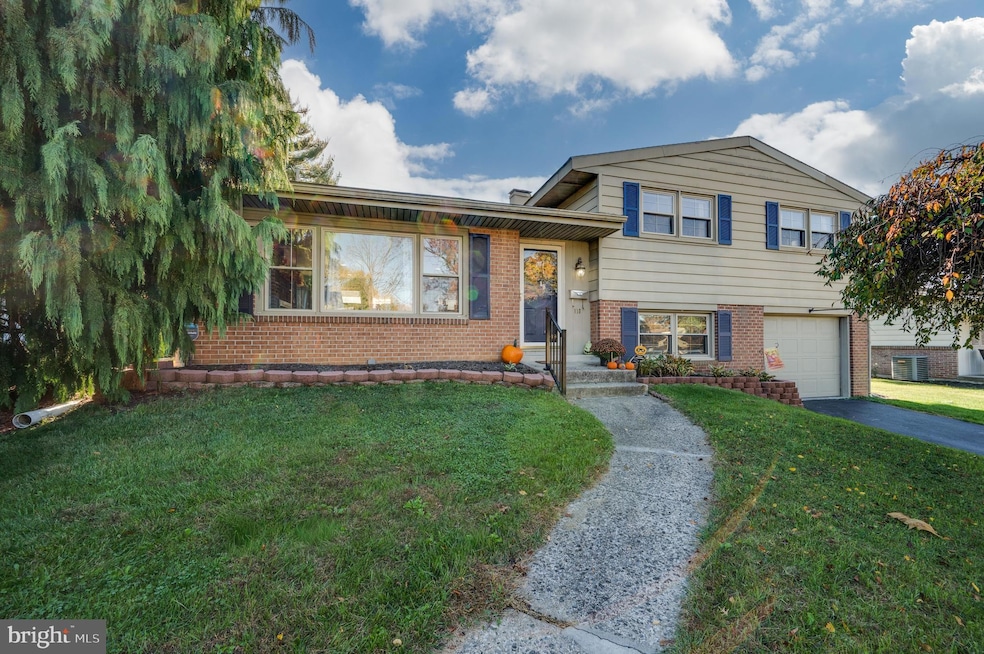 118 Octagon Ave, Reading, PA 19608 - photo 1