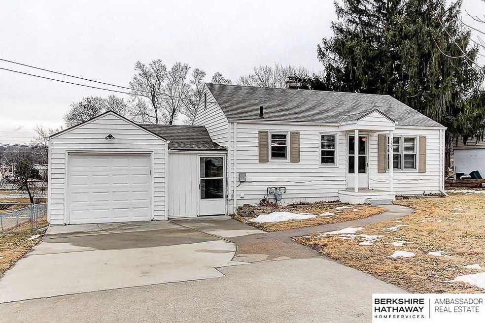 Super cute ranch home in Benson!