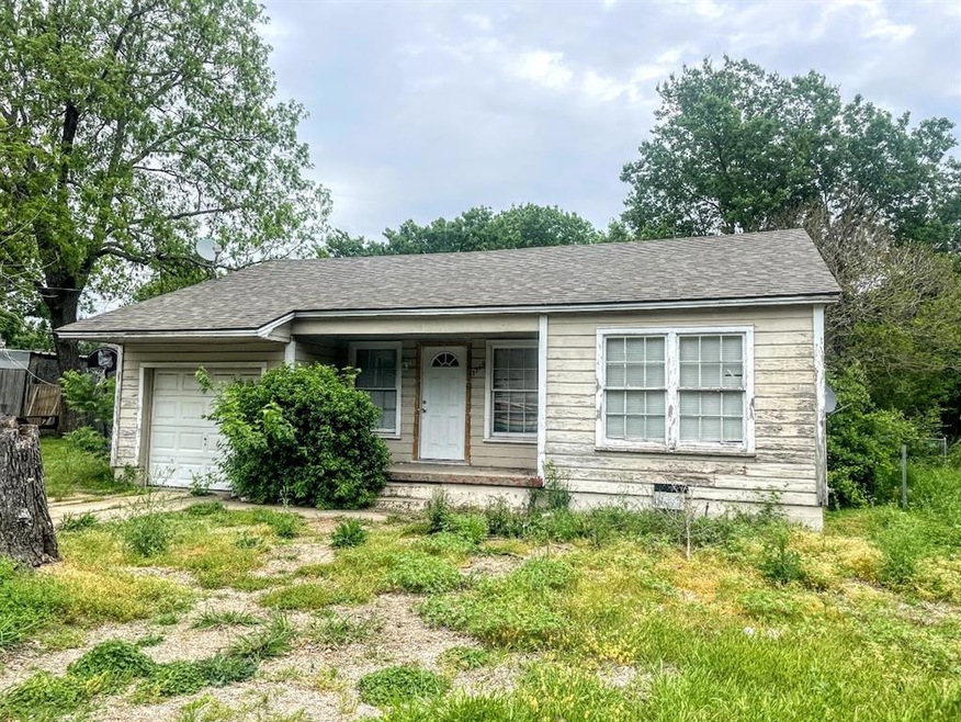 1715 N Alexander St, Sherman, TX 75092 - photo 1