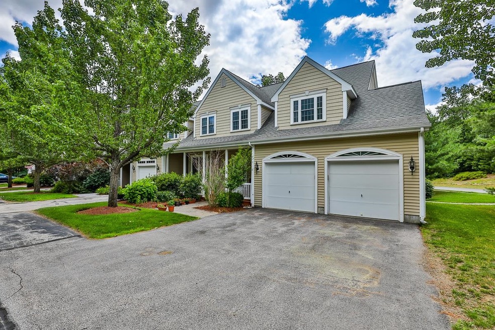 34 Jonathan Cir, MerriMacK, NH 03054 - photo 1