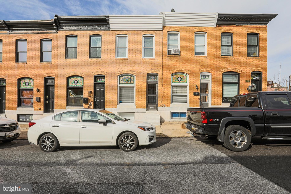 704 S Curley St, Baltimore, MD 21224 - photo 1