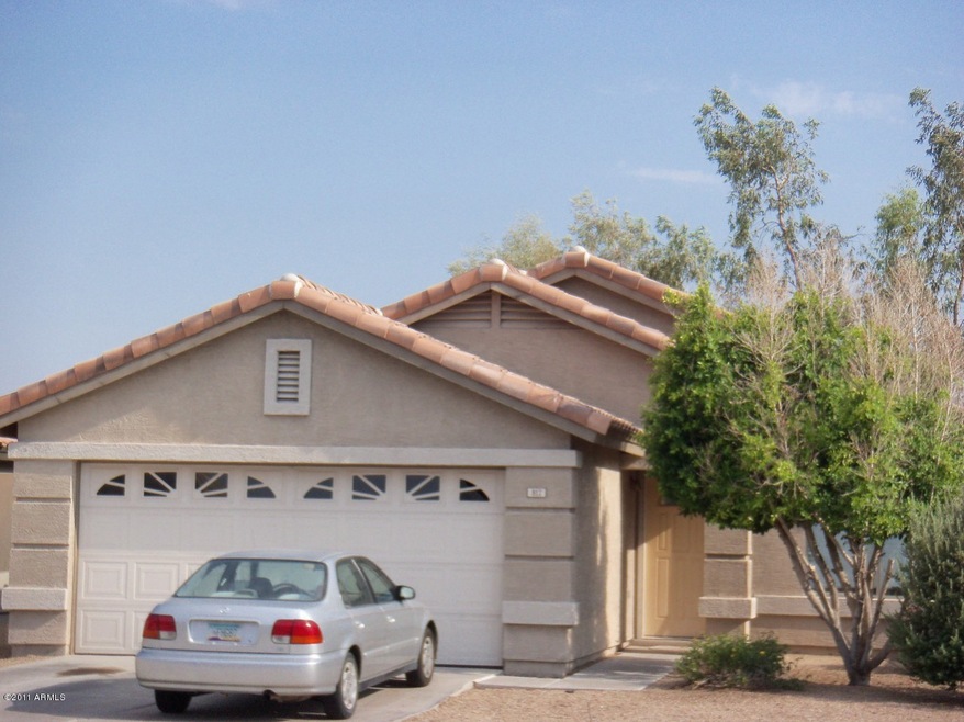 817 E Yuma Ave