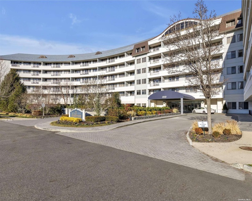 Harbor View at Port Washington unit 230, Port Washington, NY 11050 - photo 1