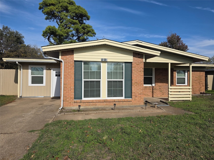 1513 Arcady Ln, Irving, TX 75061 - photo 1