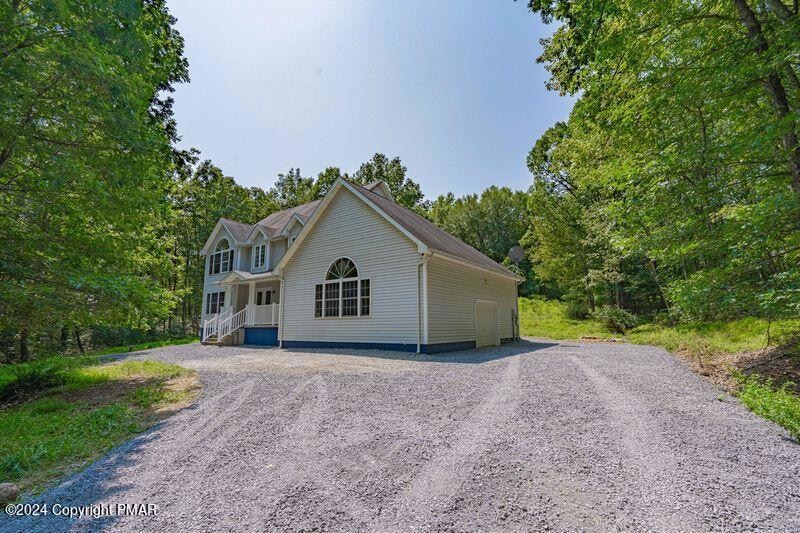 711 Toll Rd, Effort, PA 18330 - photo 1