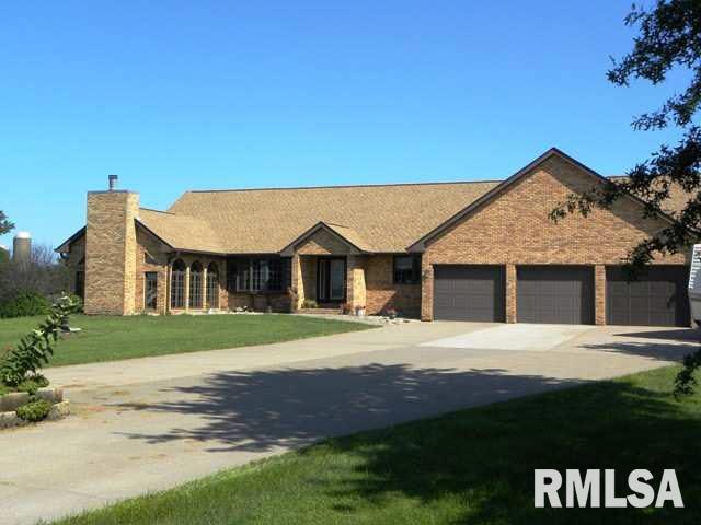 4640 W 60th St, Davenport, IA 52806 - photo 1