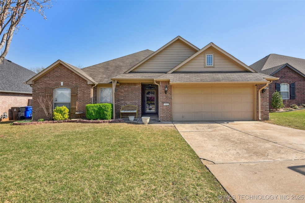 115 E Elmira Place, Broken Arrow, OK 74012 - photo 1