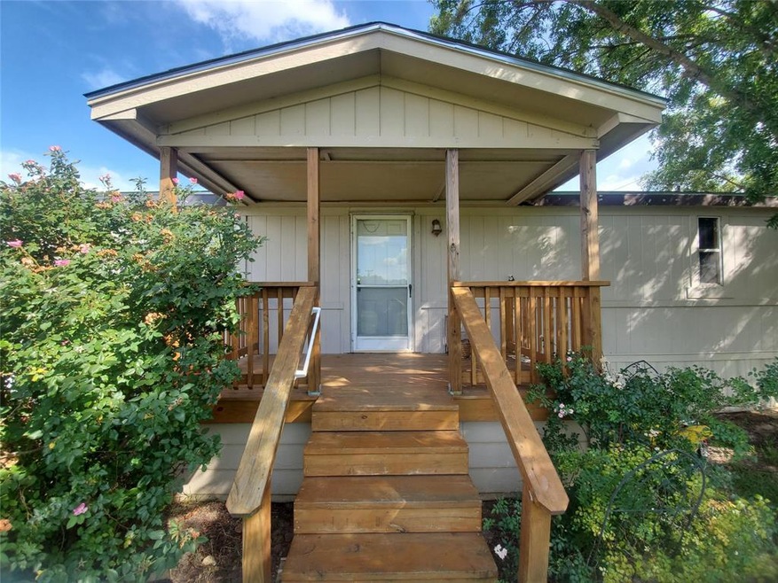 4313 Kristy Ct, Granbury, TX 76049 - photo 1