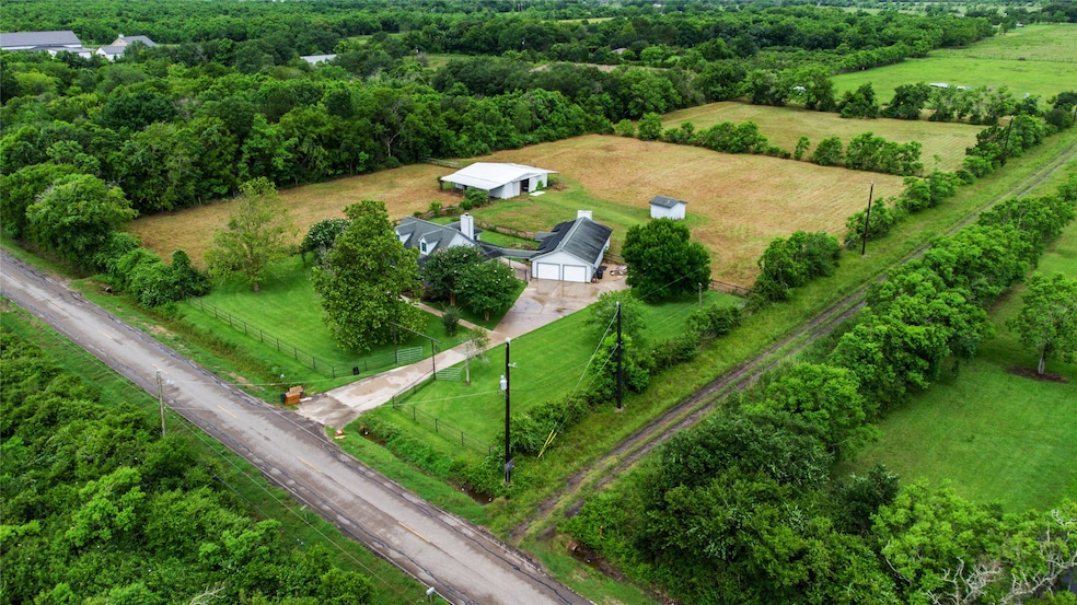 2250 County Road 165, Alvin, TX 77511 - photo 1