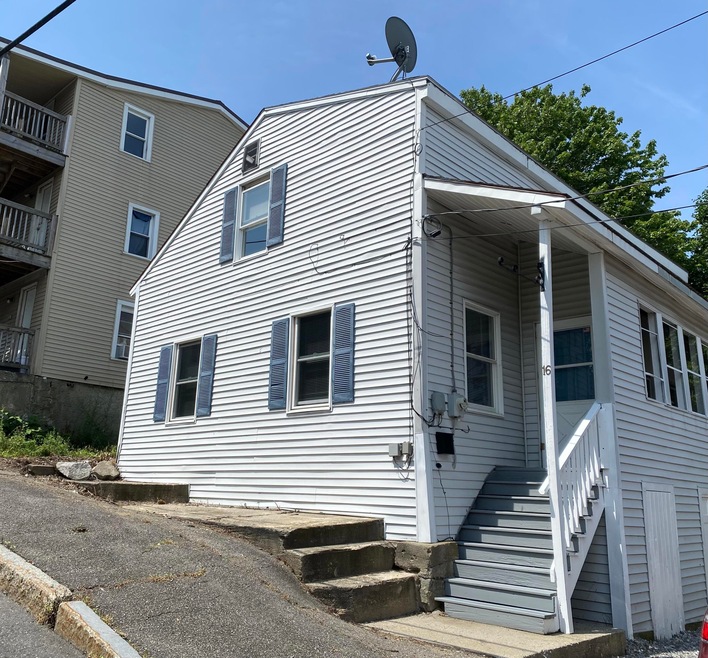 16 Pike St, Biddeford, ME 04005 - photo 1