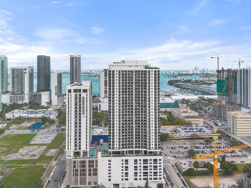 CANVAS unit 3705, Miami, FL 33132 - photo 1