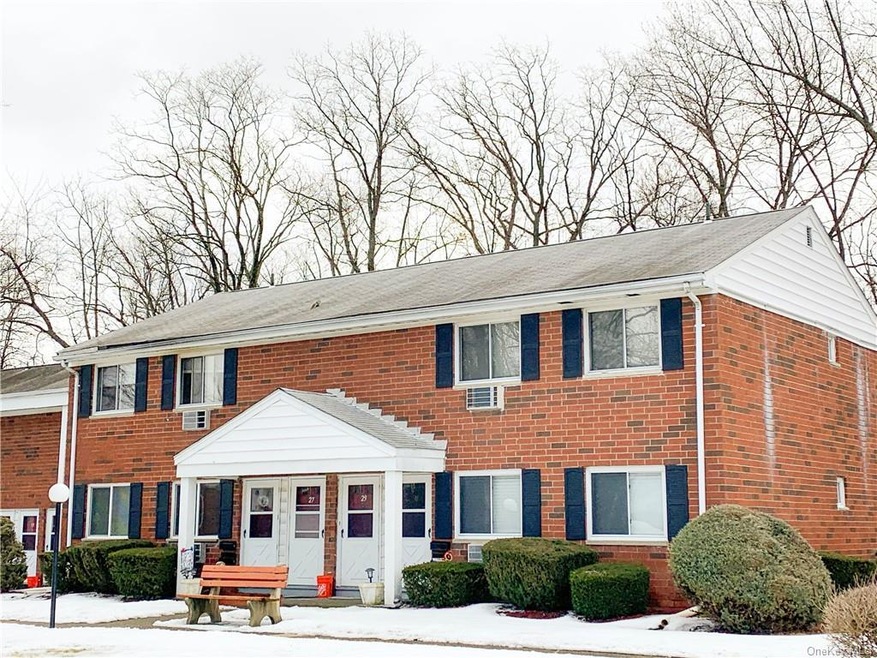 31 Manor Dr, Cornwall, NY 12518 - photo 1