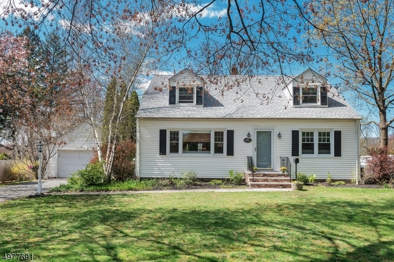 10 Park Ave, Mendham, NJ 07945 - photo 1