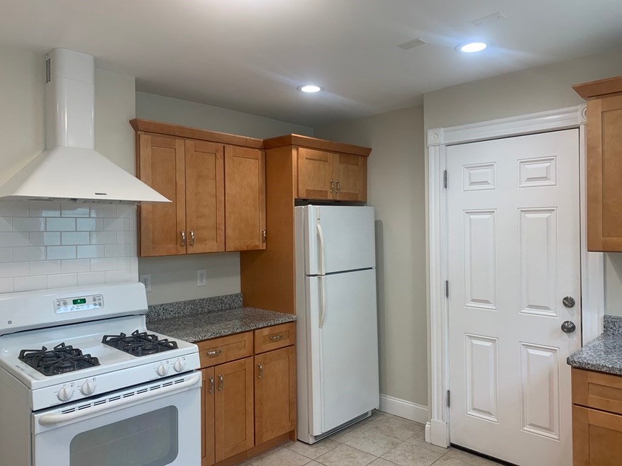 69 Newton St unit 3R, Somerville, MA 02143 - photo 1