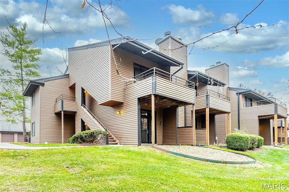 13819 Amiot Dr unit D, Saint Louis, MO 63146 - photo 1