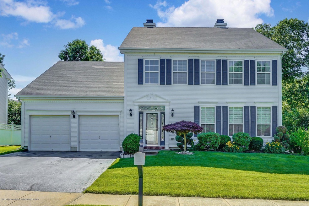 ** Gorgeous Colonial **
