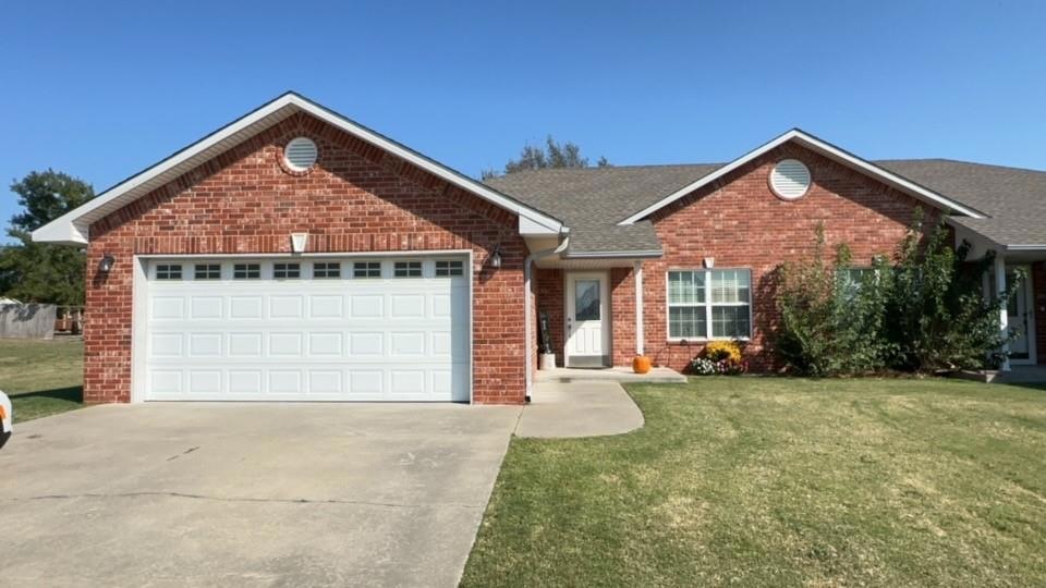 2331 Bent Tree Rd, Shawnee, OK 74804 - photo 1