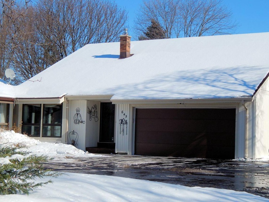 645 Tamarack East -