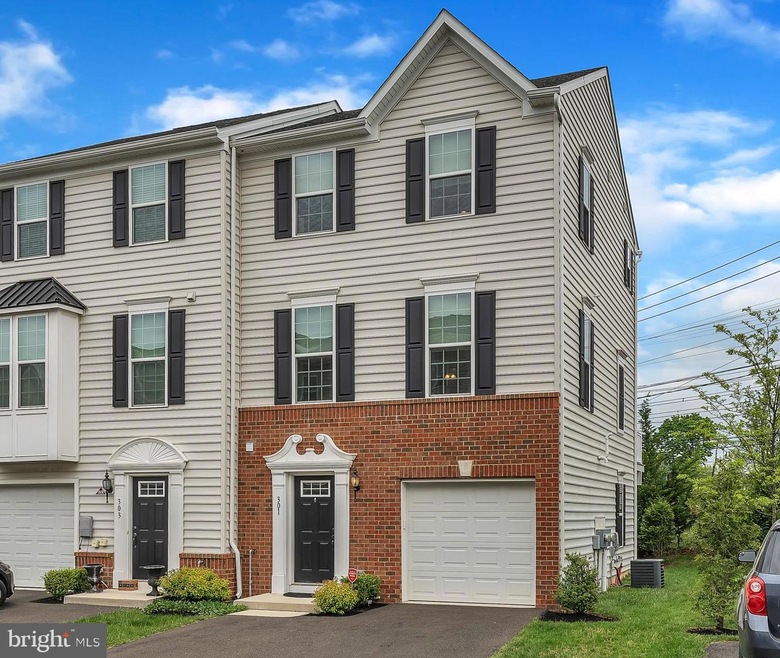 301 Evergreen Way, Lansdale, PA 19446 - photo 1