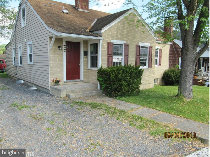 111 N Grove St, Petersburg, WV 26847 - photo 1