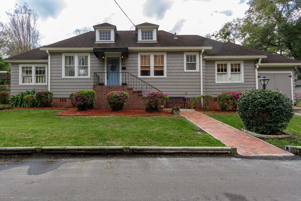 1376 Azalea Dr, Jacksonville, FL 32205 - photo 1