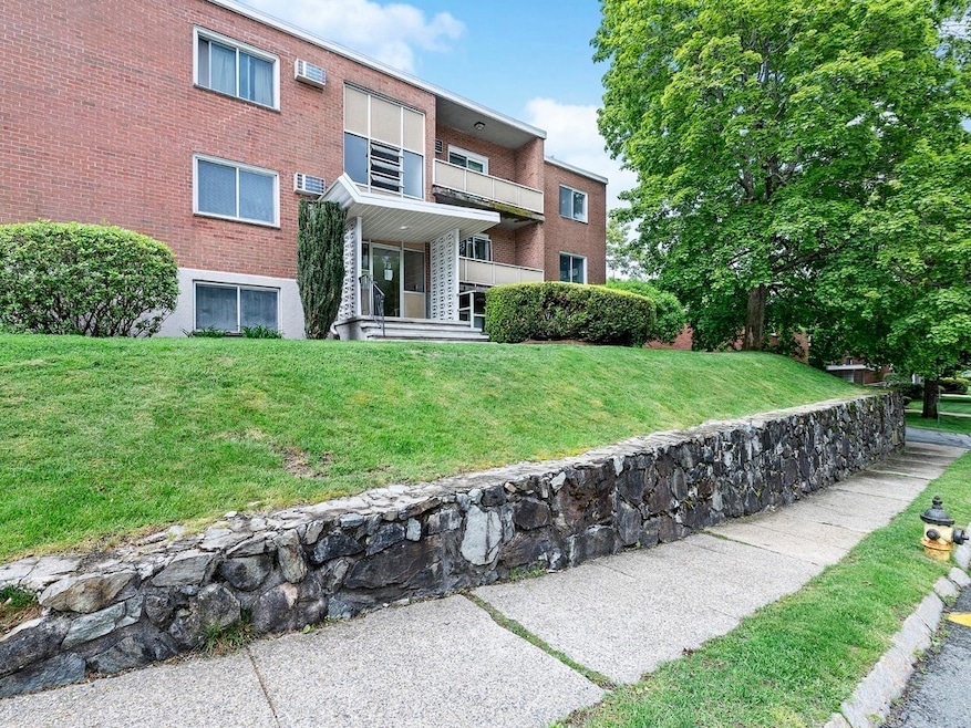 73 Lionel Ave unit A, Waltham, MA 02452 - photo 1