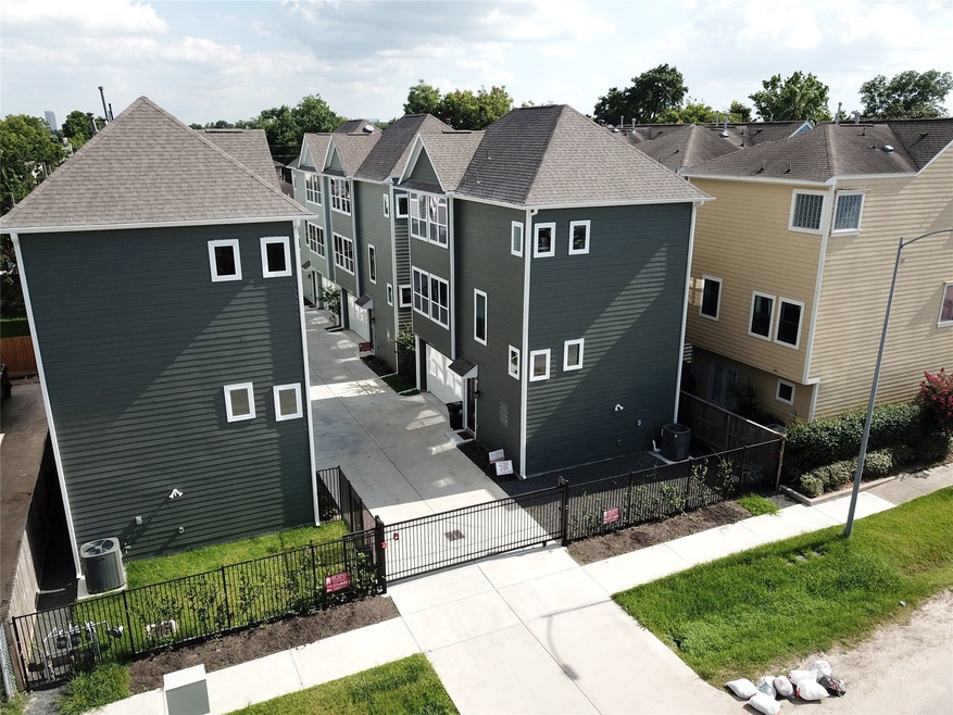 312 W 28th St unit A, Houston, TX 77008 - photo 1