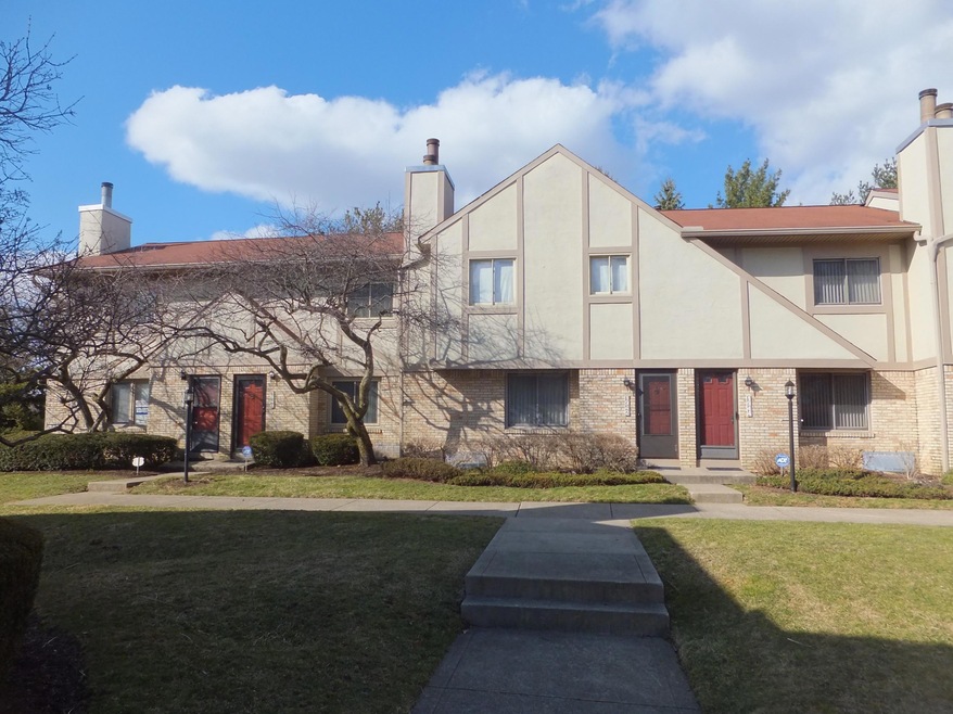 1938 Rockdale Dr unit 53, Columbus, OH 43229 - photo 1