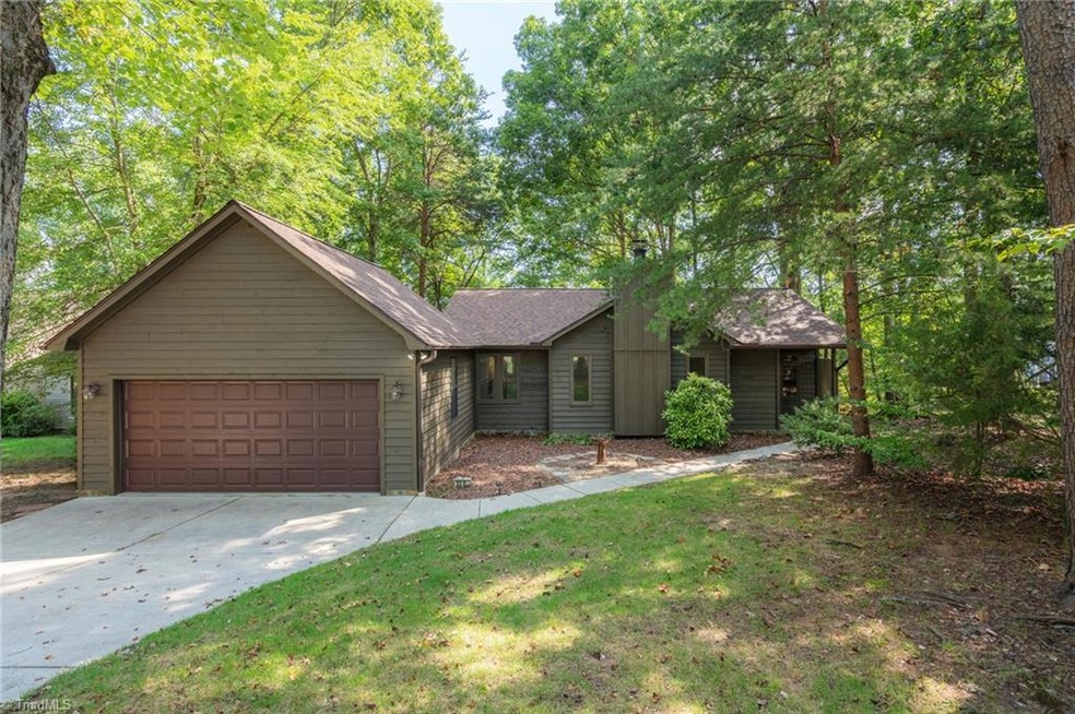 3302 Mildred Ave, Jamestown, NC 27282 - photo 1