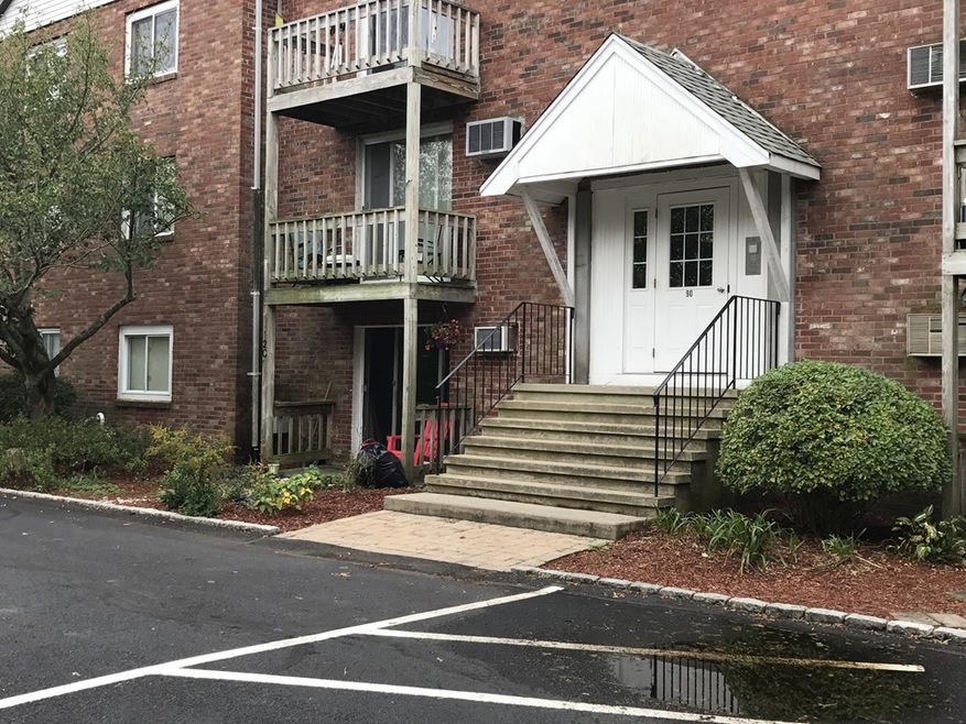 90-92 Sandwich Rd unit 5, Buzzards Bay, MA 02532 - photo 1