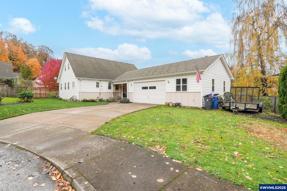 For Sale $579,000 • Co-Listing Agent