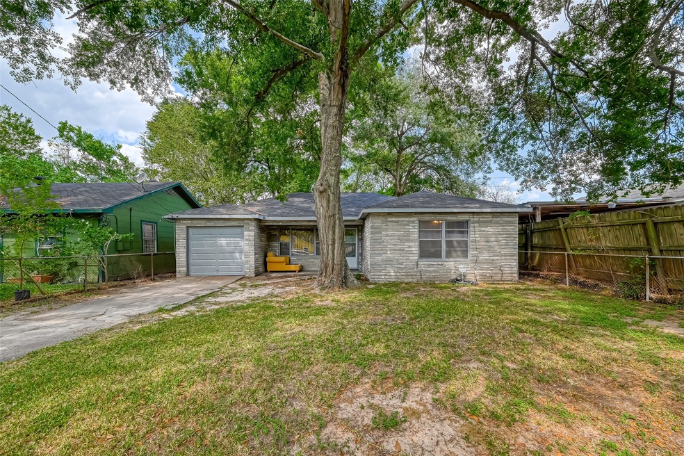 4809 Fitch St, Houston, TX 77016 - photo 1