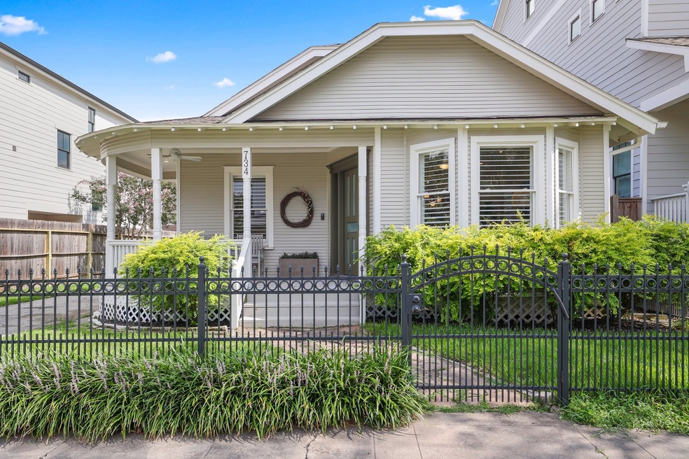 734 E 7th 1/2 St, Houston, TX 77007 - photo 1