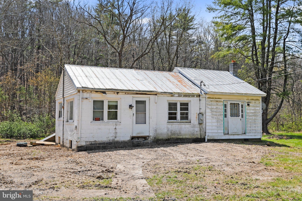 887 Gap Rd, Strasburg, VA 22657 - photo 1