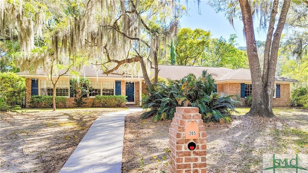 205 Hampshire Rd, Savannah, GA 31410 - photo 1