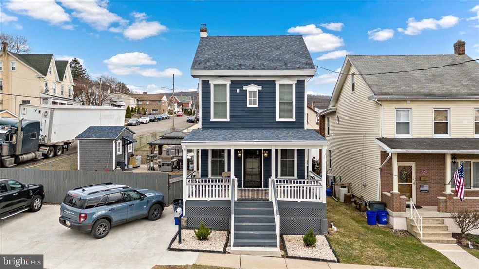 630 Lehigh St, Jim Thorpe, PA 18229 - photo 1