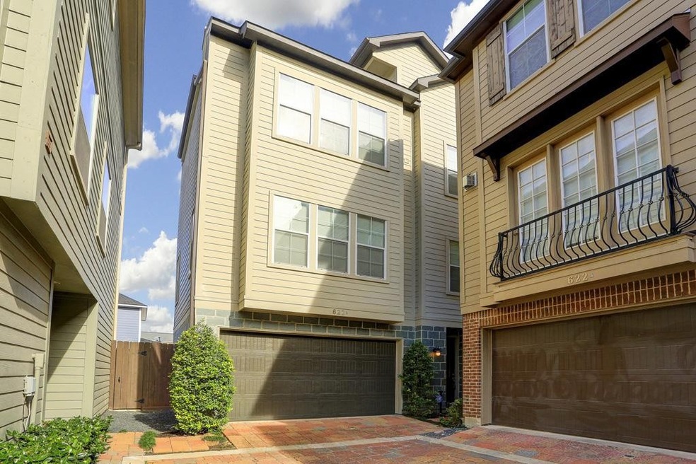 622 Rutland St unit B, Houston, TX 77007 - photo 1