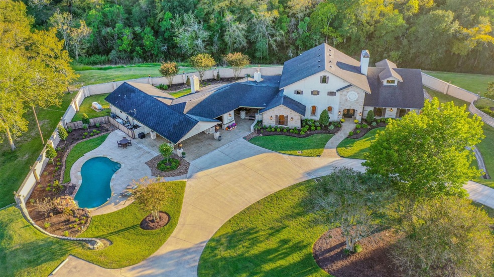 17 Wilderness Trail, Friendswood, TX 77546 - photo 1