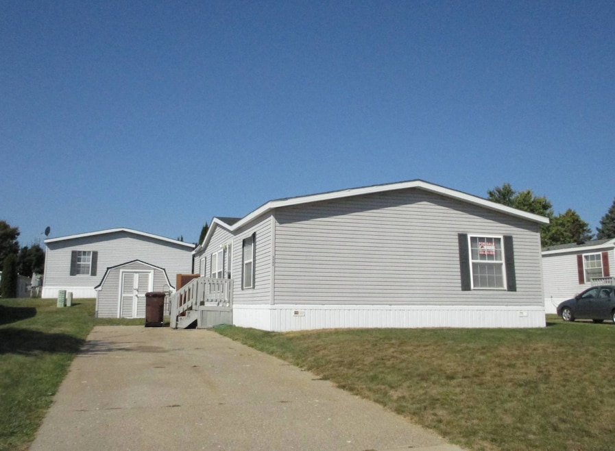 3660 Bentwood Cir W unit 149, White Lake, MI 48383 - photo 1