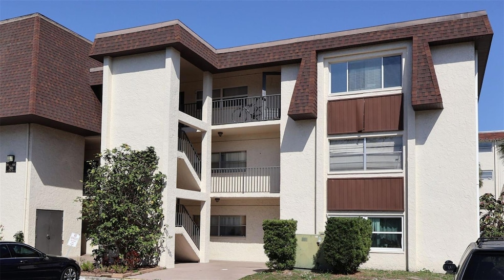 6370 1st St N unit B206, Saint Petersburg, FL 33702 - photo 1