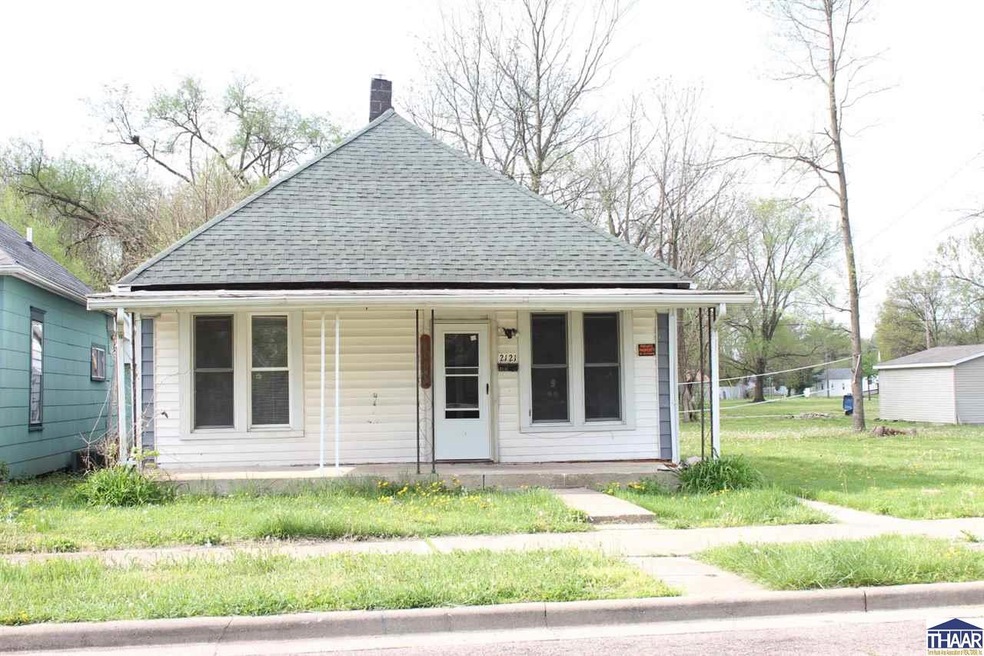 2121 Elm St, Terre Haute, IN 47807 - photo 1