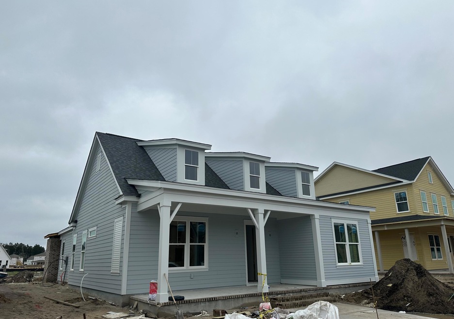 690 Blueway Ave, Summerville, SC 29486 - photo 1