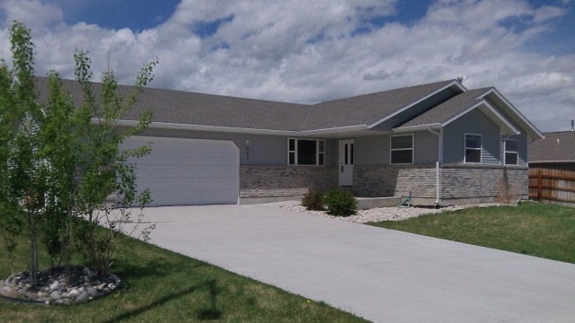 207 Pleasant View Dr, Cody, WY 82414 - photo 1