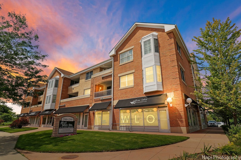 2300 Chestnut Ave unit S205, Glenview, IL 60026 - photo 1