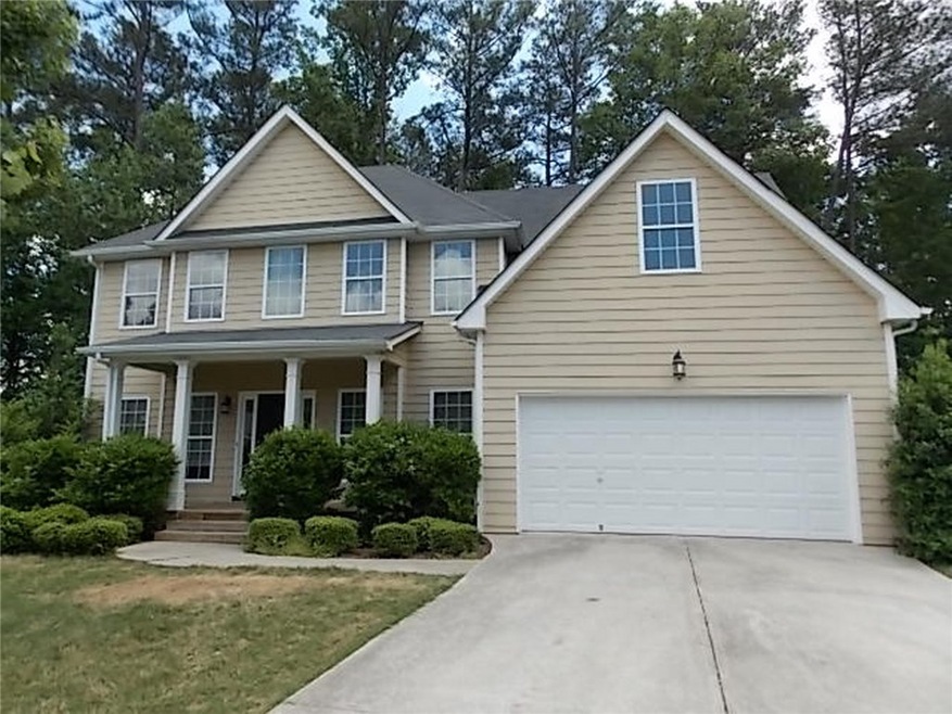 Move in ready traditional home on cul-de-sac