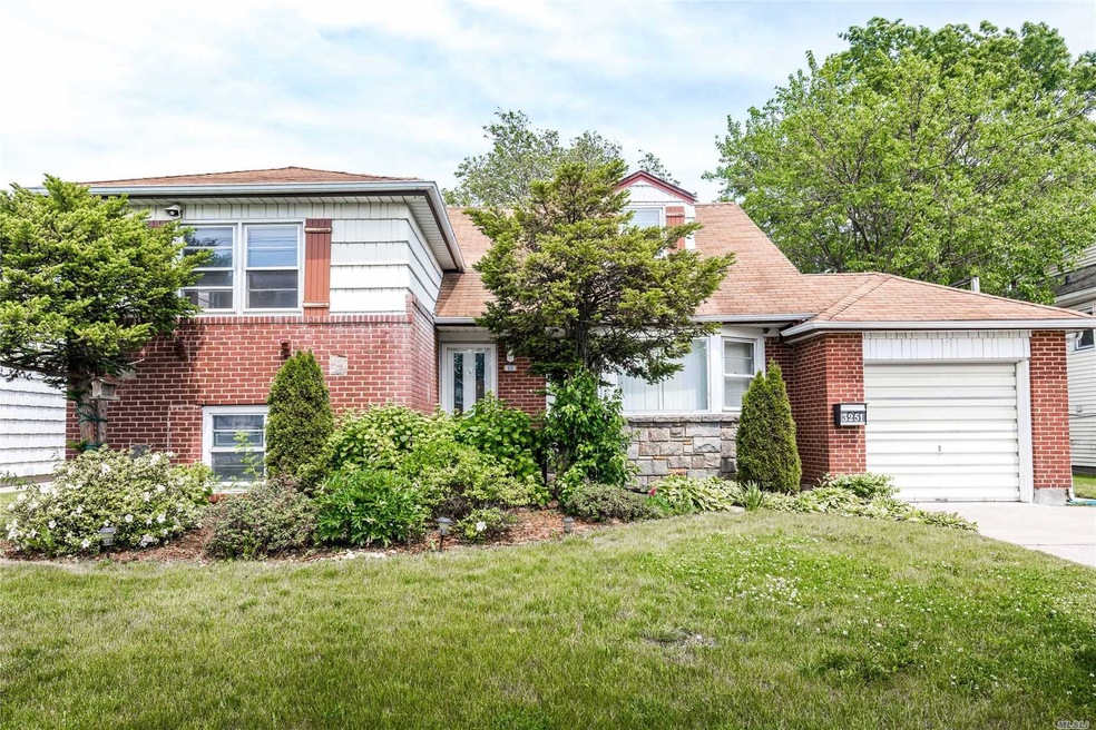 3251 Oceanside Rd, Oceanside, NY 11572 - photo 1