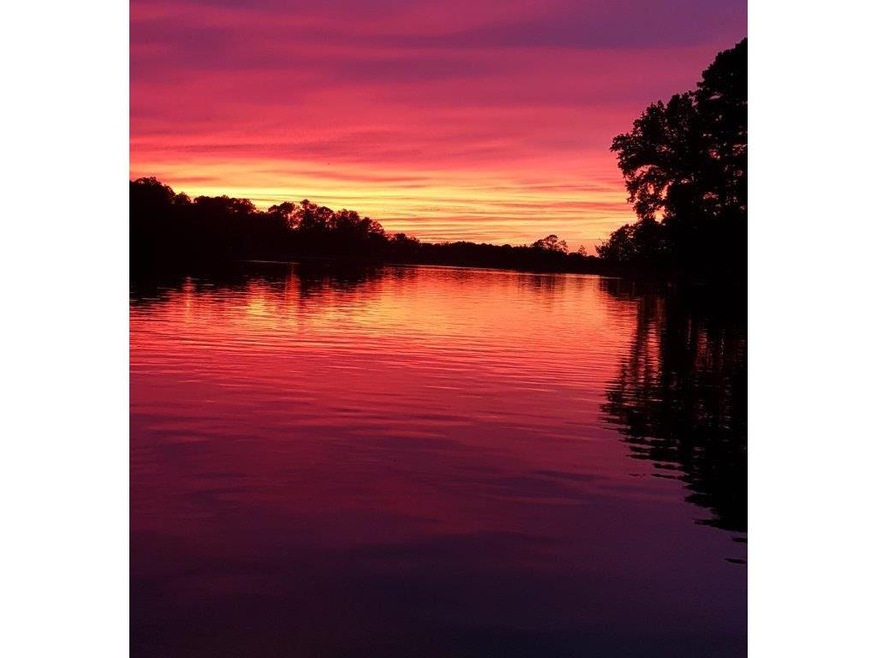 845 Valleyview Ln, Berkeley Lake, GA 30096 - photo 1