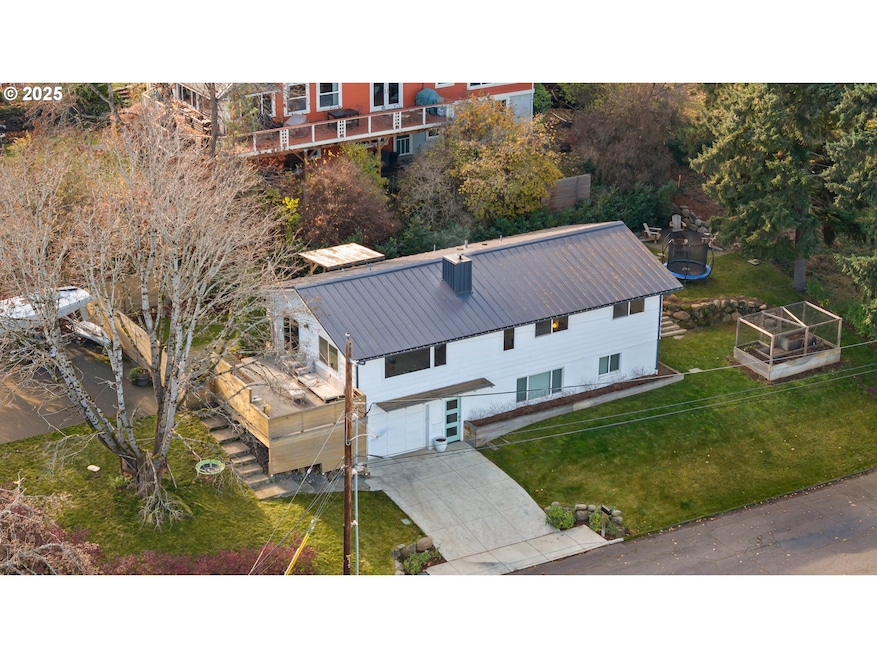 401 Eugene St, Hood River, OR 97031 - photo 1
