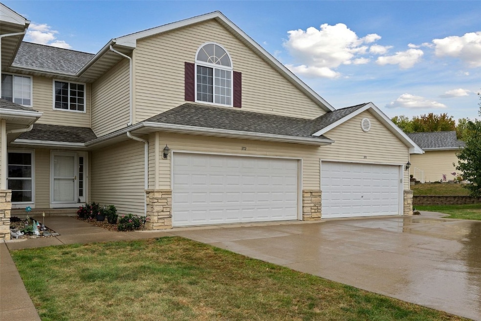 3712 Stoneview Cir SW unit 3712, Cedar Rapids, IA 52404 - photo 1